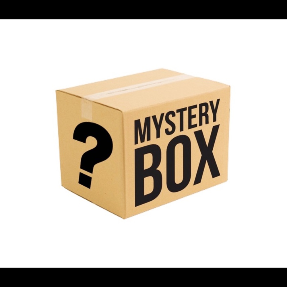 MYSTERY BOX 10 WOMENS ITEMS